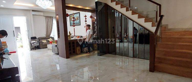 Dijual Villa Mewah Lux Perabotan Citraland Gama City Medan 1