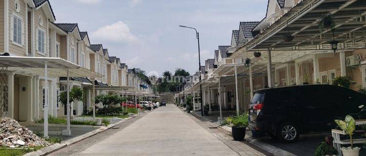 Dijual Villa Jalan Karya Jaya Komplek Medan Resort City Cluster Rotterdam 1