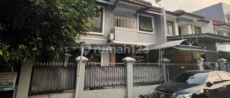 Nice Hook House for Sale in Daan Mogot Baru 1