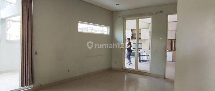 Rumah 2 Lantai 180m2 Semi Furnished Bagus Pik Pantai Indah Kapuk 1