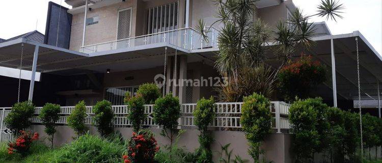 RUMH HOOK SIAP HUNI DI EASTWOOD CITRALAND SURABAYA 1