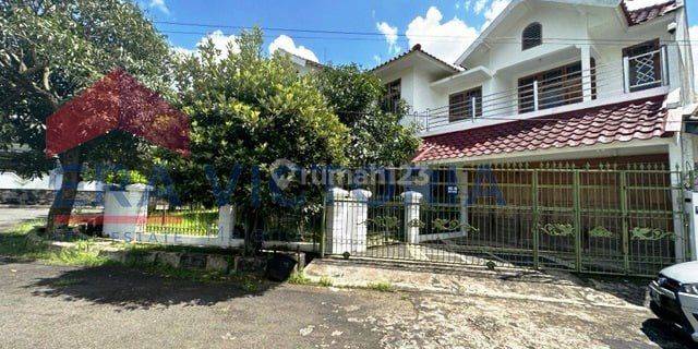 Rumah 2 Lantai Semi Furnished di Bukit Dieng Dalam Kondisi Terawat Dekat Universitas Merdeka Dan Cyber Mall 1