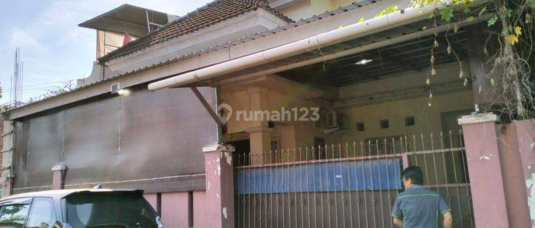 Dijual Rumah Siap Huni 2 Lantai Unfurnished Lokasi di Kota Makassar 1