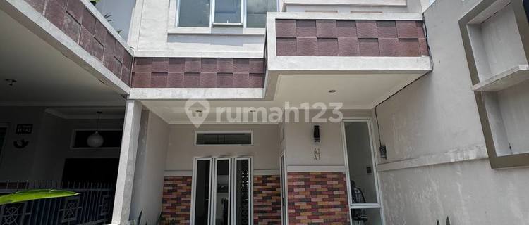 Ready to Occupy House in Cinere Estate with Brigif Toll Access 1