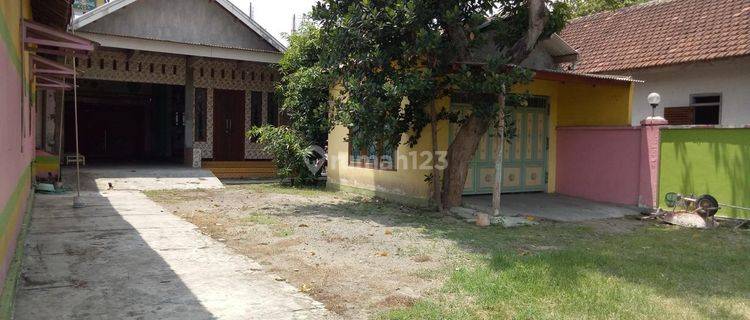 Rumah 2 Lantai Di Raya Blega Bangkalan 1