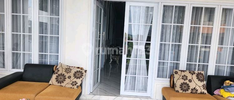 Dijual Rumah Cantij 2 Lantai Sudut Komp.catalya 1