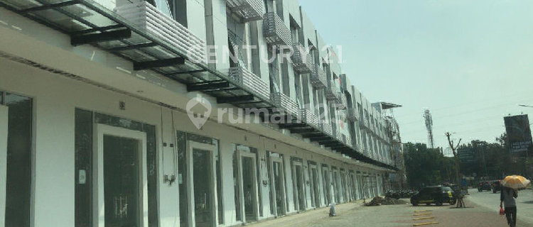3-Story Sudirman JBBK Ready-Modern Commercial Shophouse 1