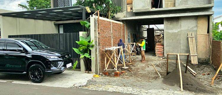 Rumah Mewah Maguwoharjo 2 Lantai 1