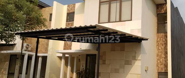 Di Sewakan Rumah Siap Huni Furnish Rapu dan Bersih di Kawasan Sentul City 1