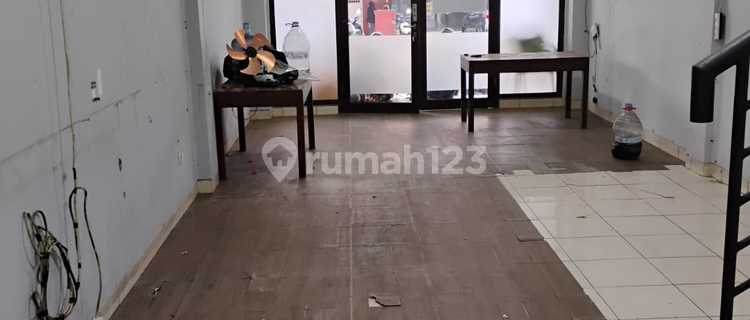 Shop House in Legenda Wisata. Located in the Front Block, Flood-Free, Comfortable Air S245 1