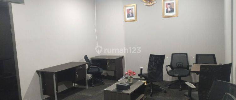 Sewa Ruang Usaha Kantor di Cbd Epicentrum , Epiwalkmall Jakarta Selatan, Jakarta Selatan 84 M Bagus HS 1