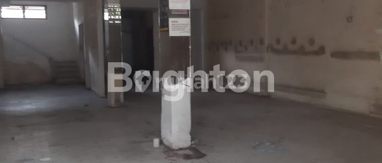 2.5 STORY SHOPHOUSE – 2 UNITS COMBINED INTO ONE, PRIME LOCATION ON DIPONEGORO STREET, BR. SUCI 1