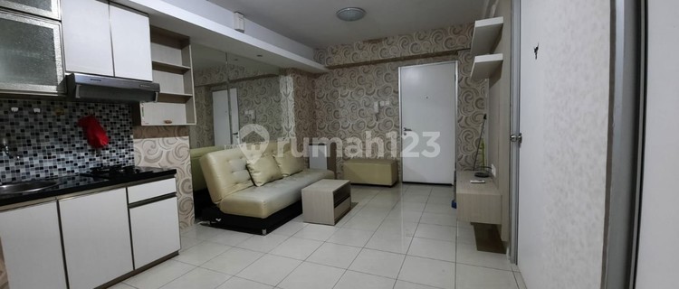 For Rent Apartment 3Bedrooms.converted to 2Bedrooms Nice and Comfortable 1