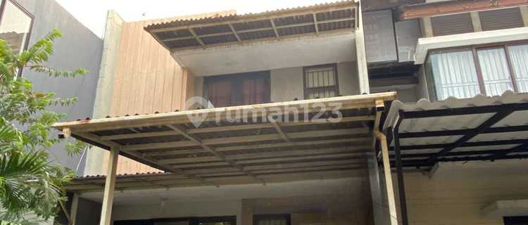 Rumah Dijual di Casajardin 6x16 Full Furnished LT: 96 m2 ( 6 x 16 )  LB: 120 m2 Brp lantai: 2 KT: 4 KM: 3 Dapur: 1 Listrik: 4400  Air: PAM Sertifikat: SHM Carport: 1 Hadap: Timur 1