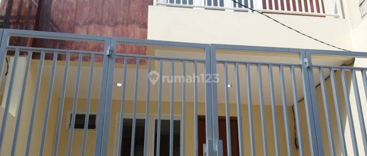 Kontrakan Rumah 3 Lantai Di Jelambar, Shm, Bagus 1