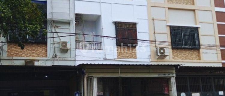 For Sale 3-Storey Shophouse on Main Pongtiku Road, Strategic Location, Net Price, Freehold 1