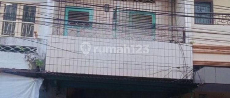 For Sale 3-Story Shop House on Somba Opu Main Road, Strategic Location, Price 6.3 Billion Negotiable, Viewing Available. 1