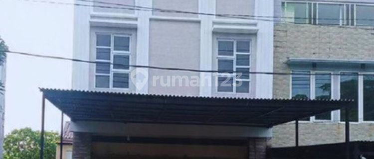 For Sale/For Rent 3-Story Shop House on Tanjung Bunga Main Road, Ready to Use. 1