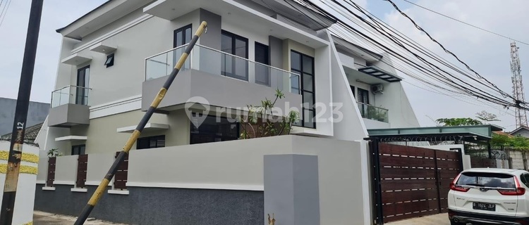 The New Townhouse 2 Lantai Duren Sawit Jakarta Timur Hook Strategis Bebas Banjir 1