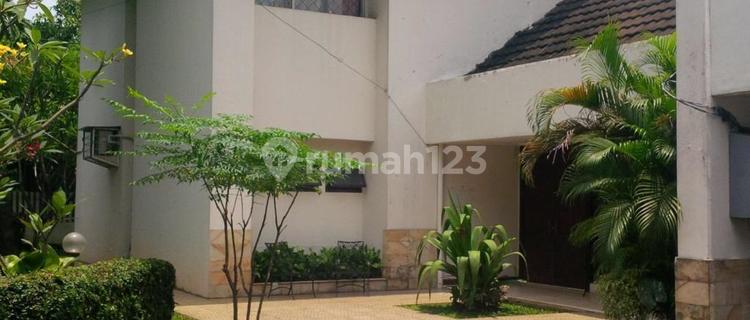 Luxury House Keren dan Modern 2 Lt Kayu Putih Jakarta Timur Strategis Anti Banjir 1