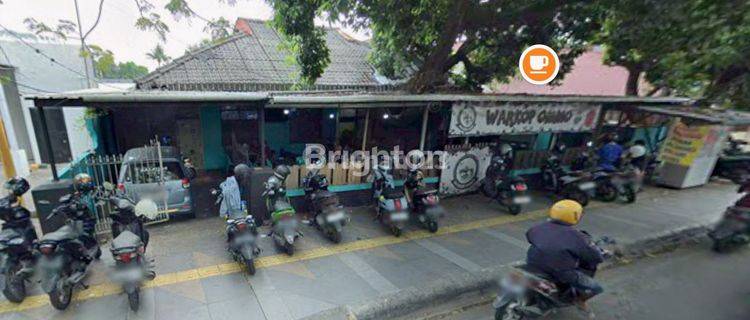 Rumah Tua dan besar 1