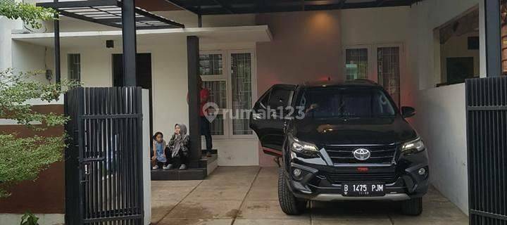 Rumah 2 Lantai Bagus di Komplek Griya Serua Permai Ciputat, Tangerang Selatan 1