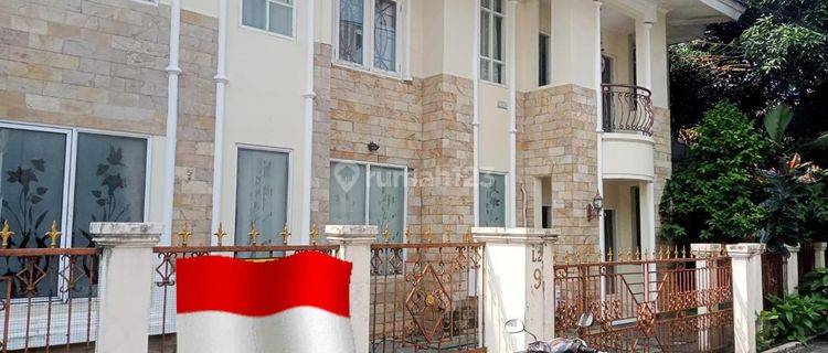 Rumah Bagus Semi Furnished di Ciputat, Tangerang Selatan 1