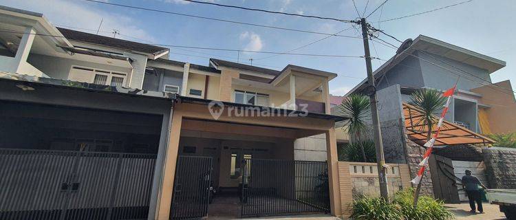 Rumah Bagus 2 Lantai Siap Huni Di Fajar Indah Solo 1