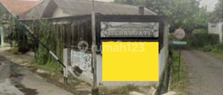 Ruang-Usaha Kafe di Ganesha 1