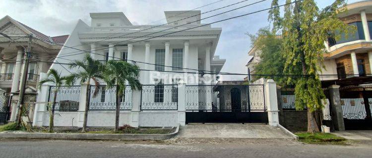 RUMAH DENGAN GAYA KLASIK EROPA AMERIKA DI GAYUNGSARI BARAT JAMBANGAN SURABAYA 1