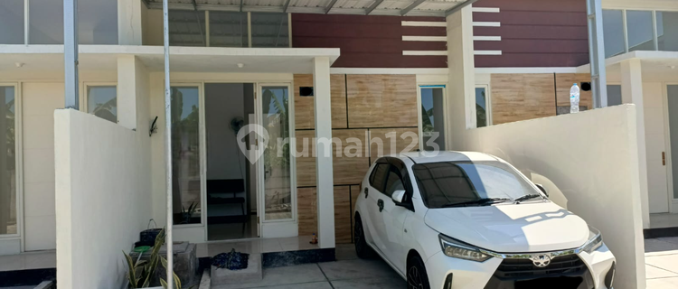 Comfortable House with Modern Minimalist Concept Near Medokan, Wonorejo, Waru Juanda Toll Road, Merr Road 1
