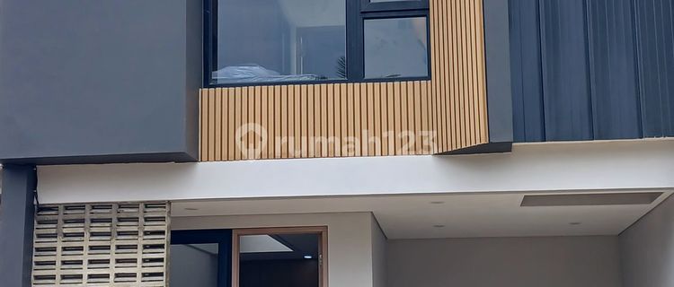 Di Jual Rumah Baru 2lantai Lokasi Straregis Pinggir Jalan Utama 1