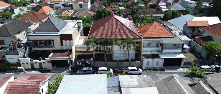 Rumah Mewah 5 Kamar Semi Furnished Di Gatot Subroto Tengah 1