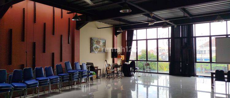 Ruang Studio 8 X 15 Meter Di Lantai 2 Resto Dekat Kerobokan  1