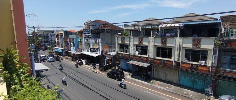 Ruko 3 Lantai Fasilitas Tempat Tinggal Dekat Pasar Badung 1