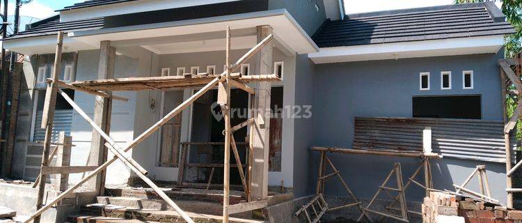 Rumah Baru Cantik Megah Di Jual Proses Finishing Di Kota Magelang Rumah Bagus di Magelang Selatan SHM 1
