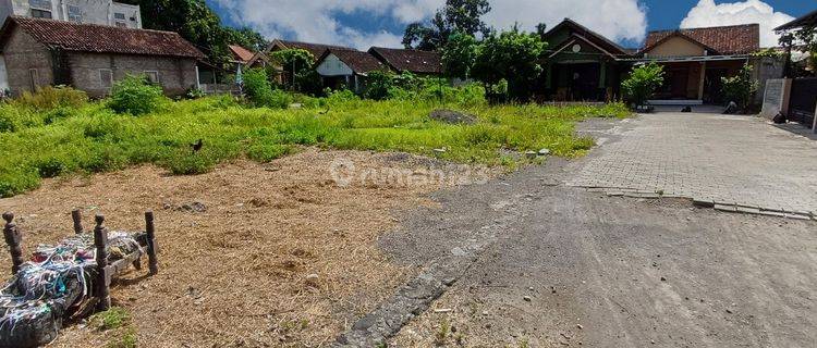 Tanah Samping Persih Jl.raya Jogja Solo Prambanan Jogja  1