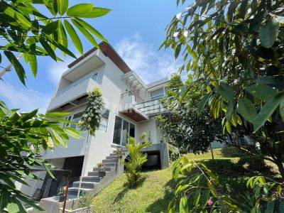 Dijual Villa Taman Dayu, Rosewood Hill Modern Kontemporer Baru Dibangun 1