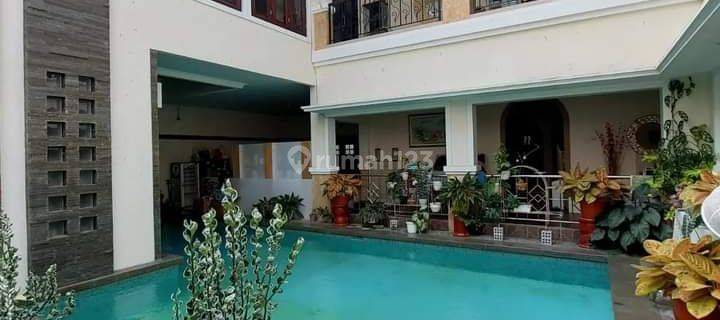 Jarang Ada!!!! Rumah Mewah 2 Lantai Mediteran Lux Dengan Kolam Renang Pribadi Dalam Perumahan Elite Casa Grande Maguwoharjo Depok Sleman Dekat Kampus Upn 1