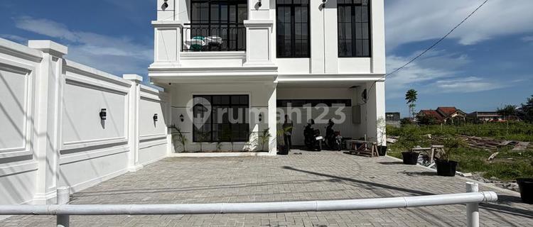 Exclusive Luxury 3-Floor & Rooftop 35 Rooms Fully Furnished in Premium Seturan Area Near UPN Campus and Many Other Elite Campuses 1