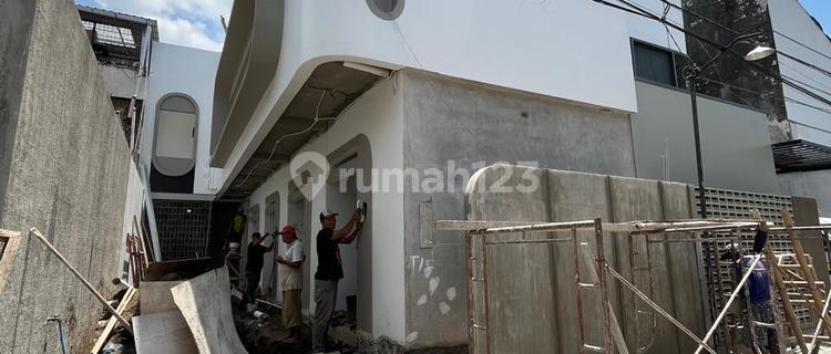 Strategic !!!! Exclusive Boarding House with 10 Rooms, 2 Floors, Modern, Fully Furnished in Condong Catur, Depok. Sleman, Near UPN Campus and Pakuwon Mall. 1