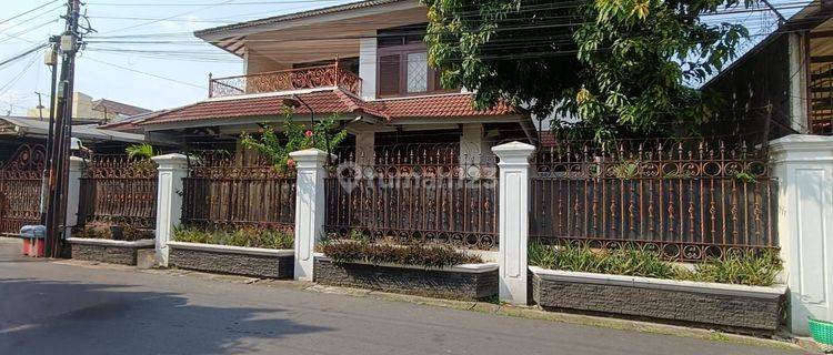 Rumah Mewah Di Badran Manahan Solo 1