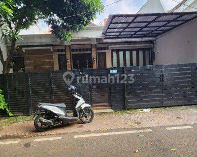 Dijual Rumah Dengan Lt 205m² Di Bendungan Hilir Jakpus 1