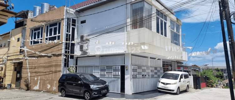 Rumah Mewah Lokasi Strategis Alzen Residence 1