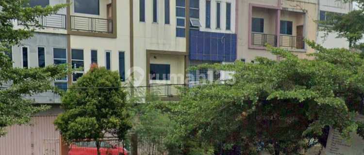 For Sale Strategic Shop House Jl Soekarno Hatta Rangkas Bitung Banten 3-Storey Shop House, 10 Units (4 X 16 m²)/ Shop House Land Area 4000 m² Building Area 1920 m² Includes 400 m² Warehouse Includes 33-Room Inn Behind Shop House Certificate SHM Price 20 M Negotiable 1