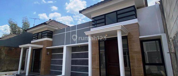 Rumah Minimalis Modern di Perum Rengganis Residence Bandulan Kota Malang 1