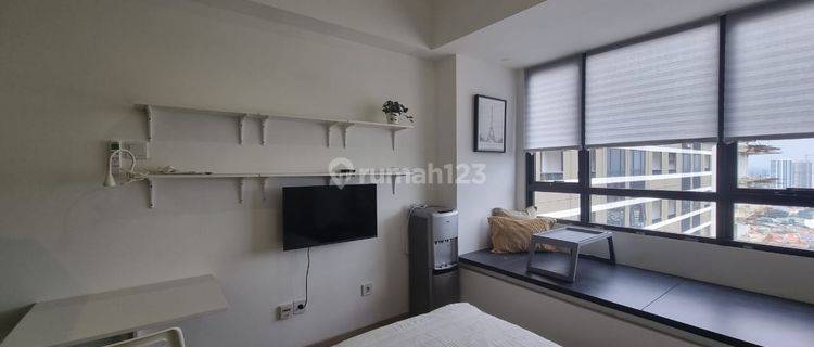 Disewakan Apartment Collins, Furnished dan Strategis 1