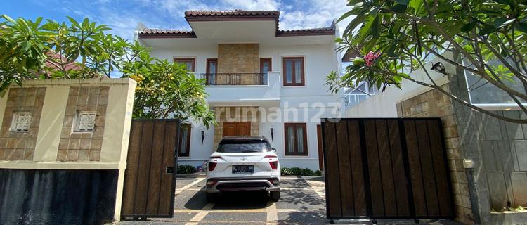 For Sale Beautiful House + Boarding House 10+1 Bedrooms SHM in Meruya Kav, West Jakarta 1