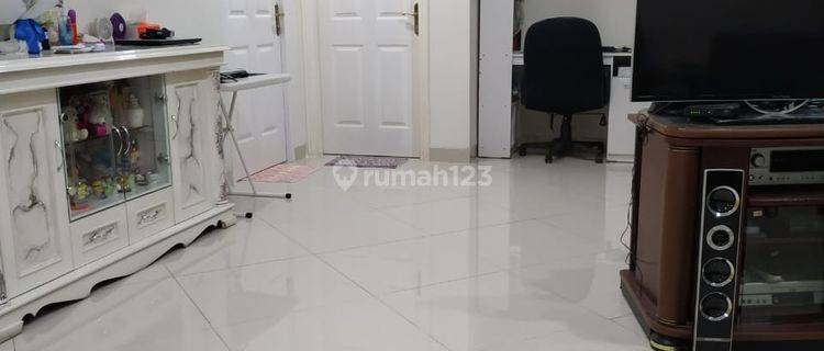 Dijual Cepat Apartemen Hook 3 BR Puri Kemayoran, Senen  1