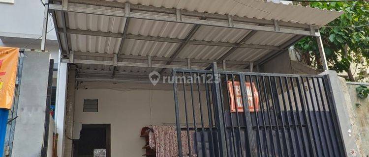 Rumah Kost Mangga Besar Dwi Warna 10 Kamar, Jakarta Barat 1